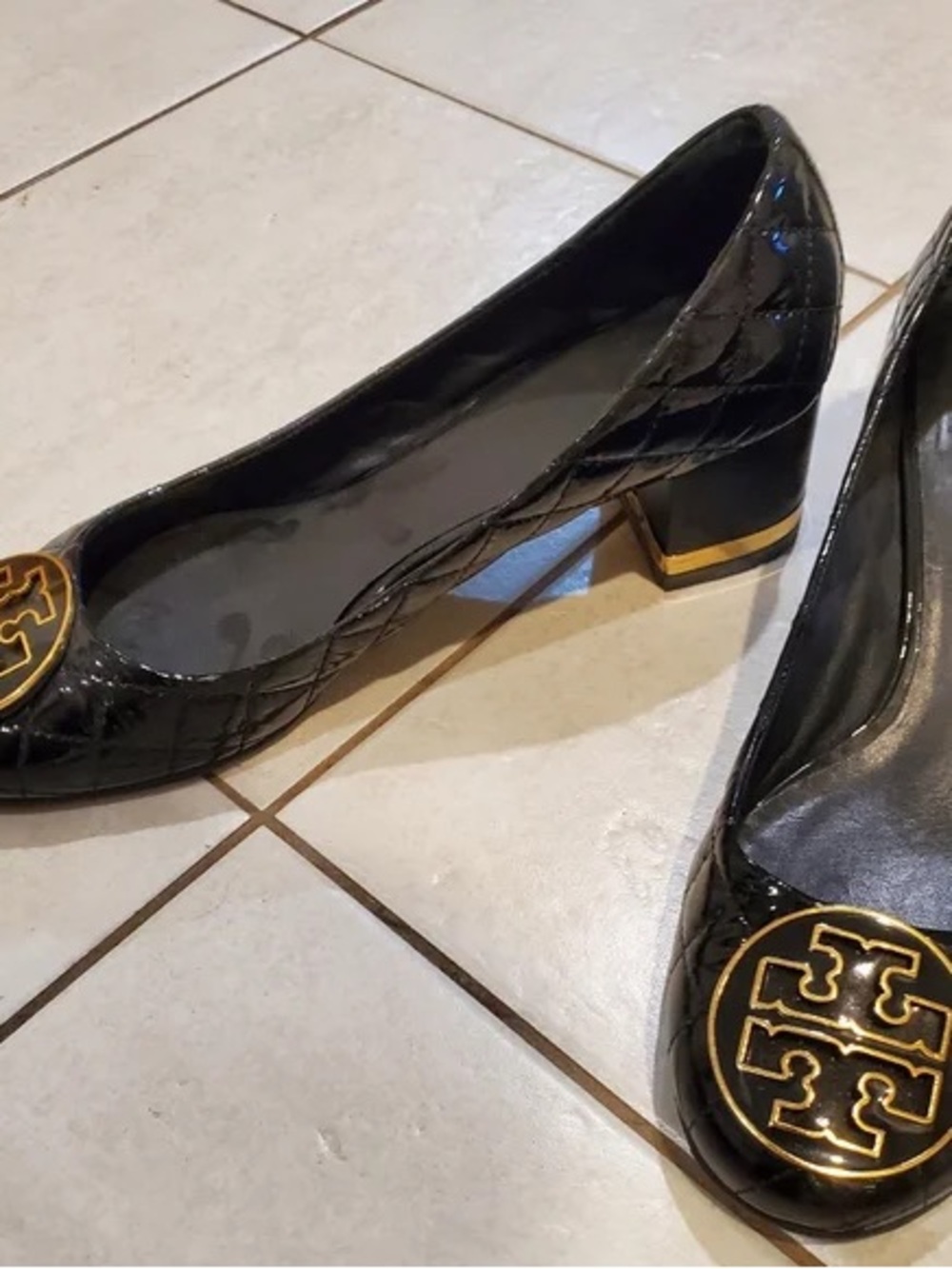 Tory Burch Black Quilted Leather Block Heel Pumps with Gold Medallion - Picture 2 of 4